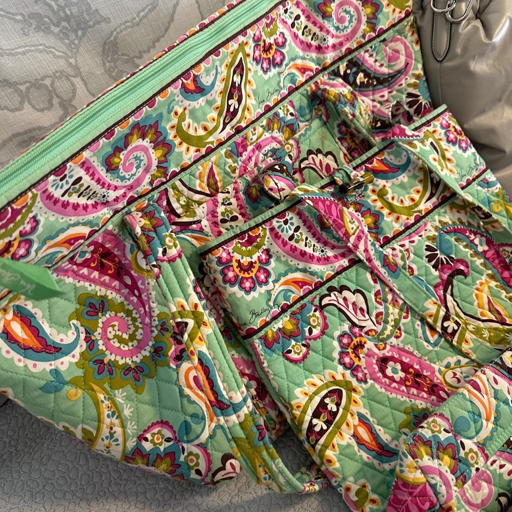Vera Bradley Tutti Frutti set.